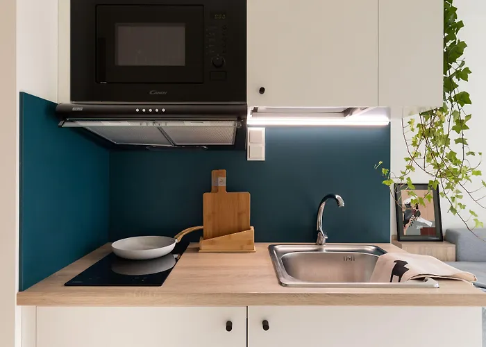 Milestone Center Student Living By Tribera 3*